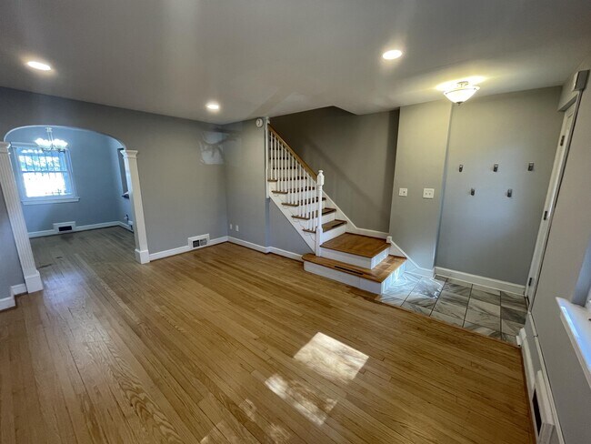 Building Photo - 32 Crittenden St NE
