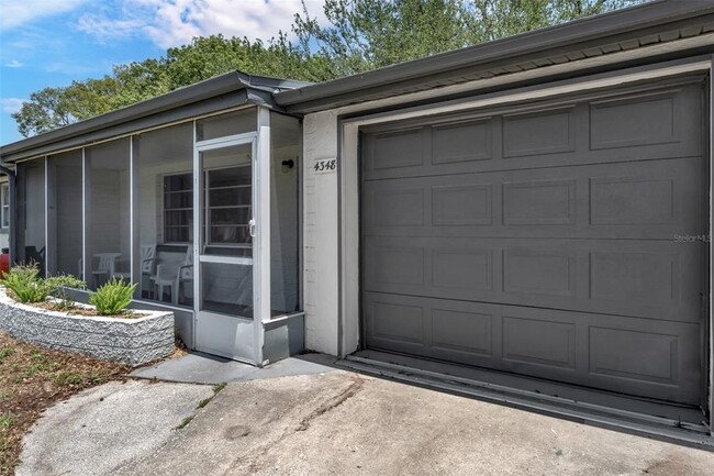 Foto del edificio - 4348 Shoreline Dr