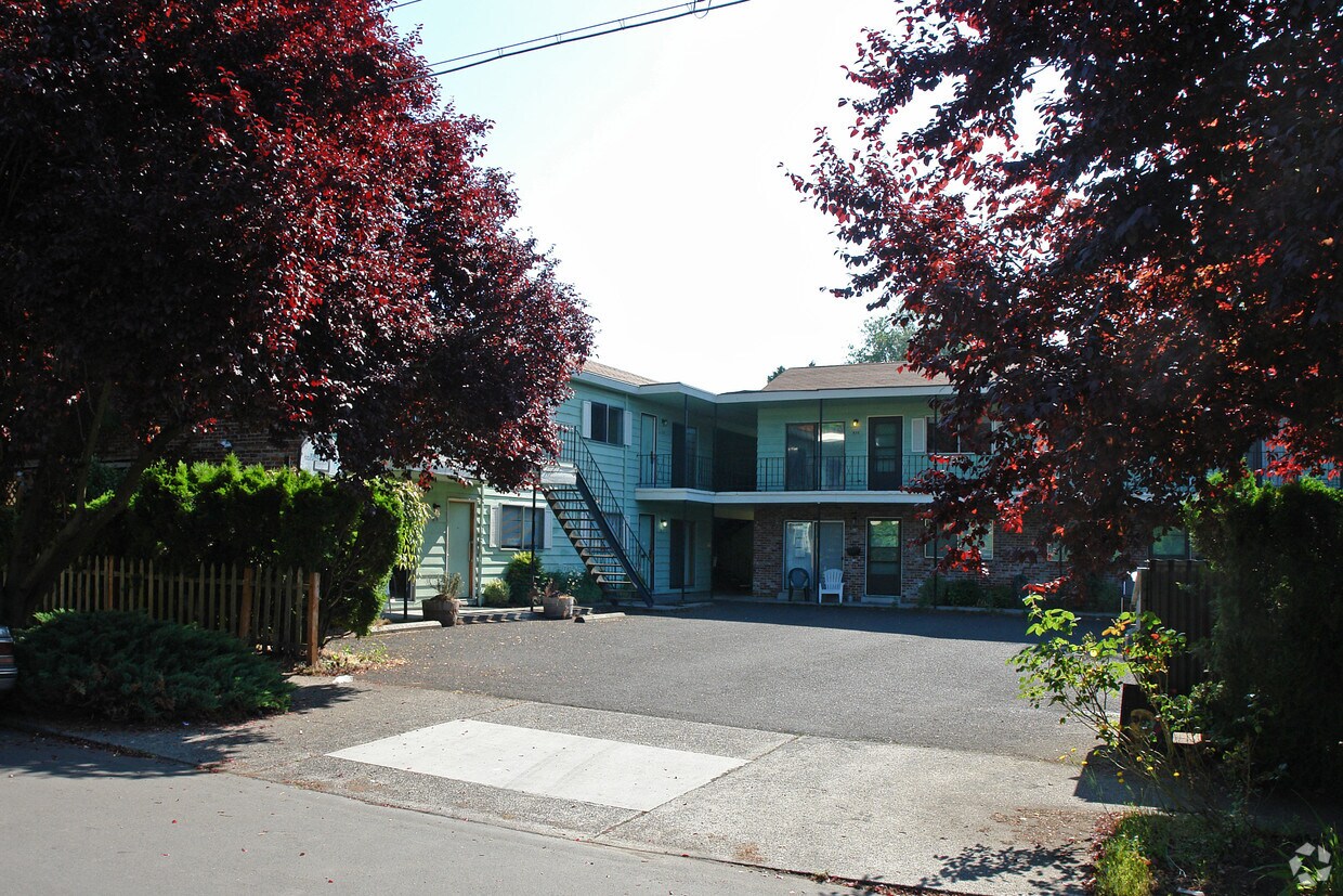Building Photo - 510-532 SE 29th Ave