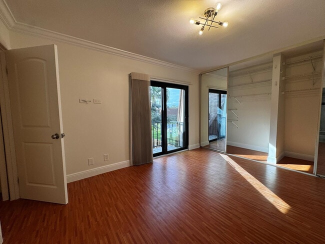 Foto del edificio - 3205 Spanish Wells Dr