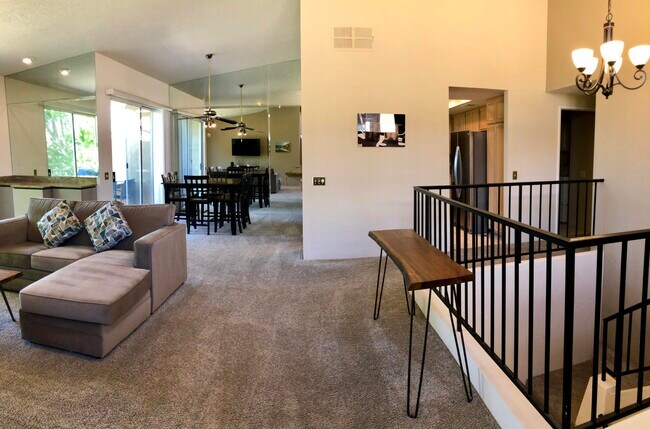 Building Photo - 55400 Laurel Valley