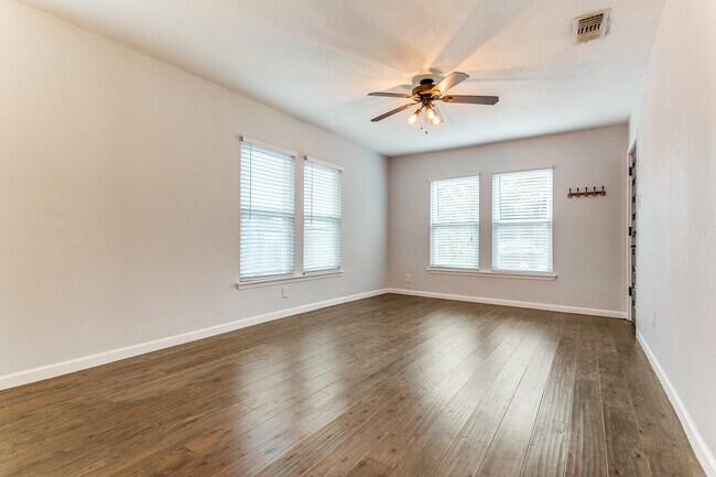 Foto del edificio - 326 Simon