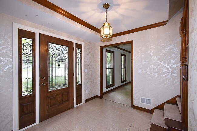 Building Photo - 2332 Danbury Ct