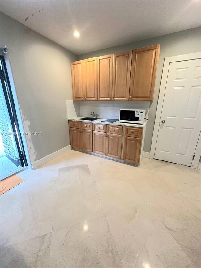 Foto del edificio - 7500 SW 30th Terrace