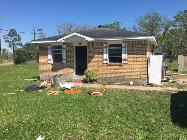 Building Photo - 2014 CR 235