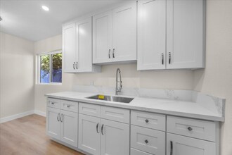 Building Photo - 3537 Delta Ave