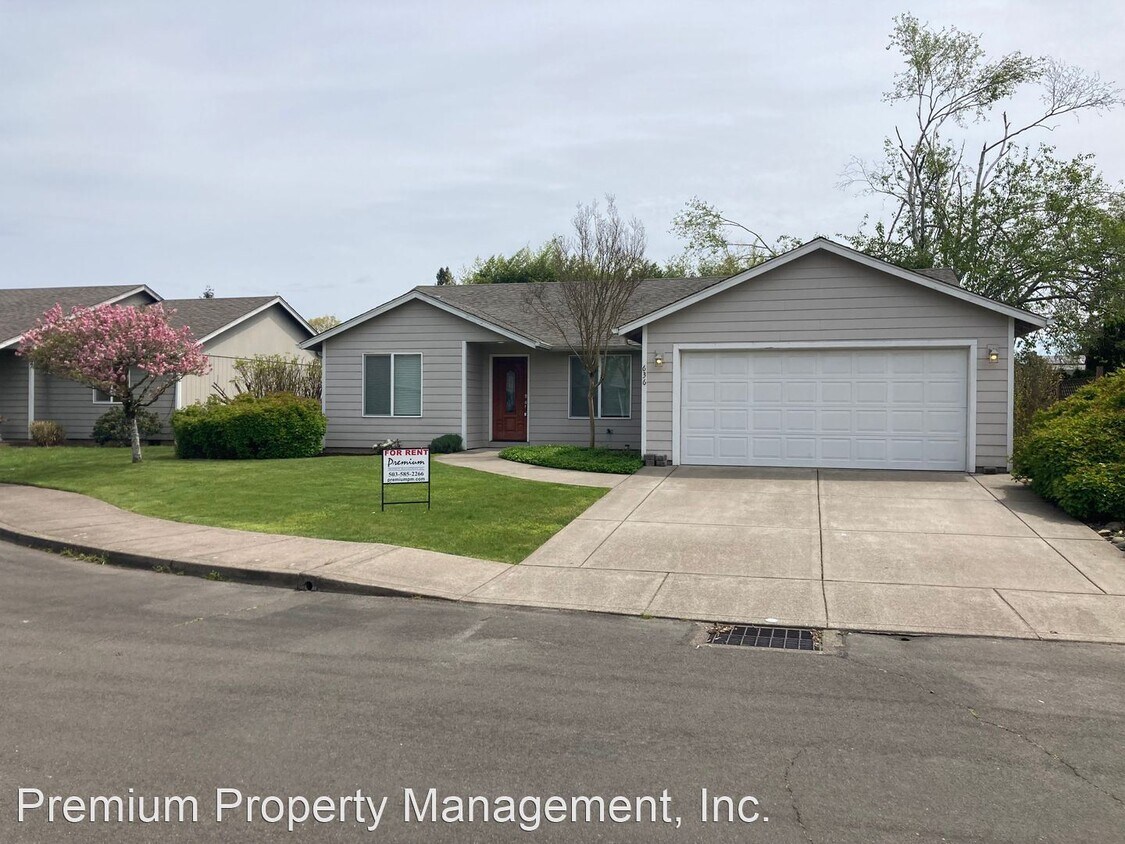 Foto principal - 3 br, 2 bath House - 636 Blair Court NE
