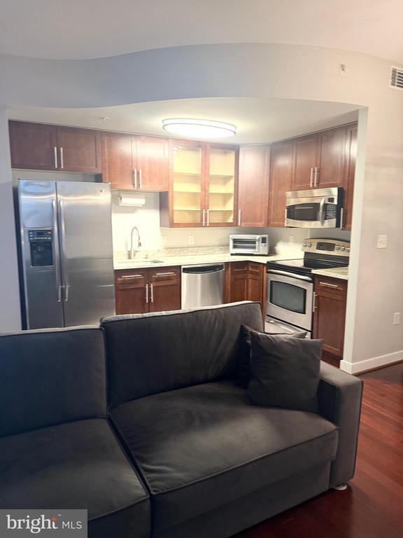 Building Photo - 157 Fleet St