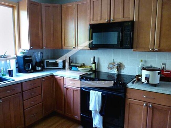 Foto del edificio - HOT ALLSTON LISTING!!!!