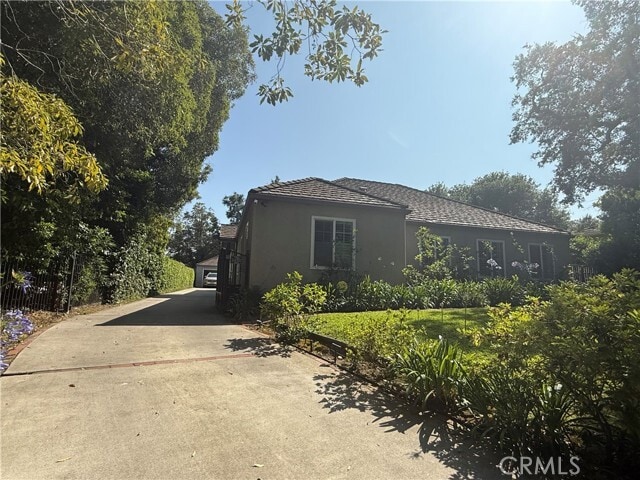 Building Photo - 2185 Ashbourne Dr
