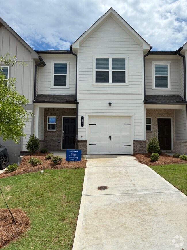 Building Photo - 273 Kenoot Dr