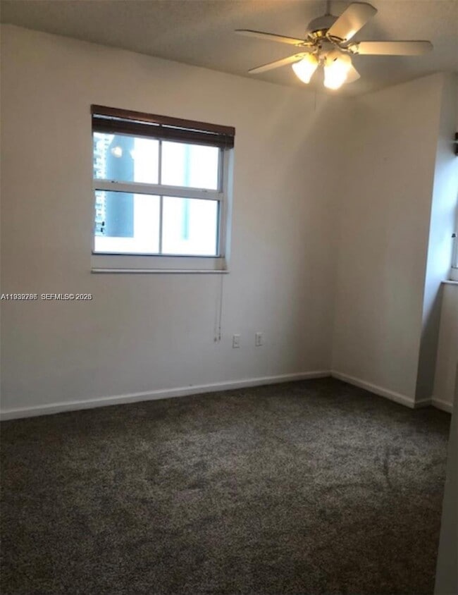 Foto del edificio - 185 SE 14th Terrace