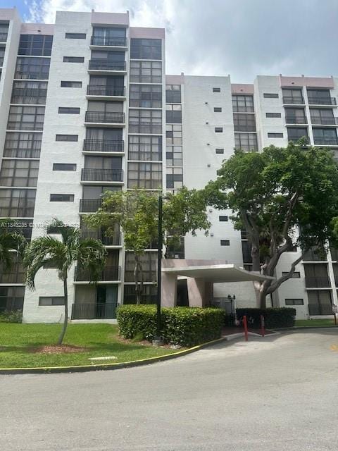 Building Photo - 17021 N Bay Rd