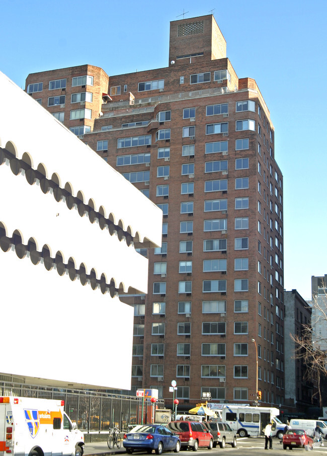 Building Photo - Century Towers