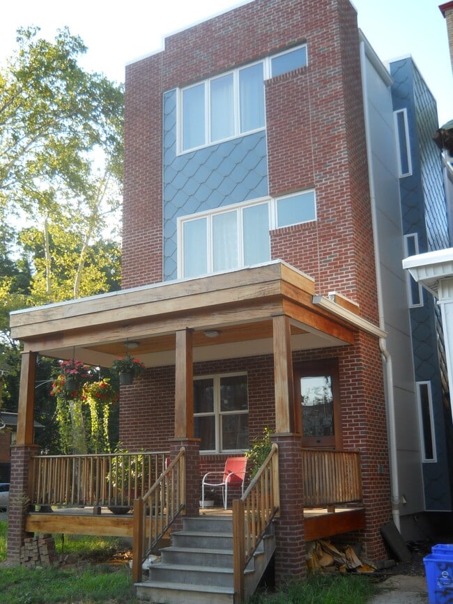Building Photo - 5047 Hazel Ave