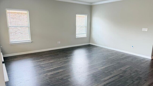 Building Photo - 223 Ivyleaf Dr