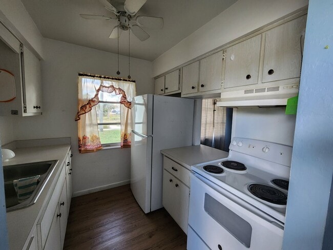 Foto del edificio - Cozy Condo in a 55+ Community