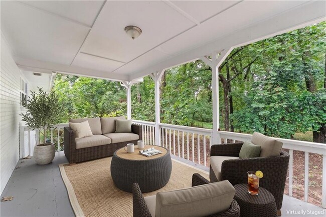 Foto del edificio - 2352 Elmwood Cir SE