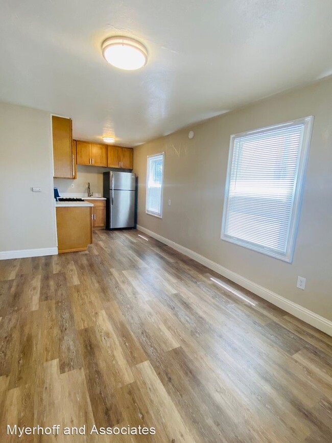 Building Photo - 3210 San Leandro St