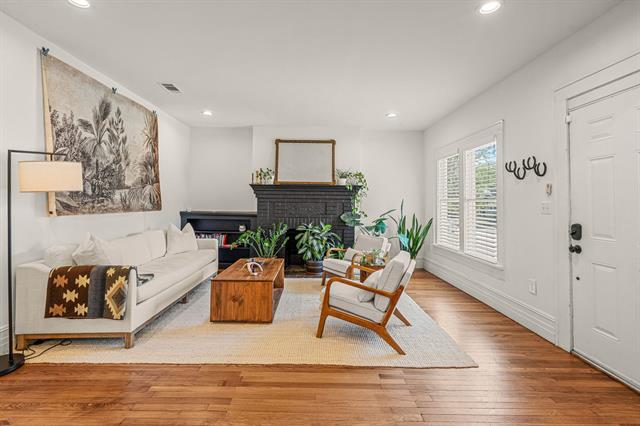 Foto del edificio - 2200 Hurley Ave