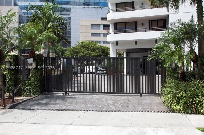 Foto del edificio - 151 SE 15th Rd
