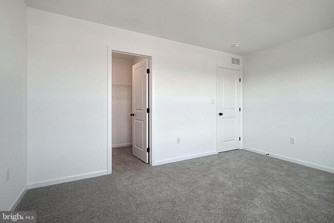 Building Photo - 41 Long Bnd Dr