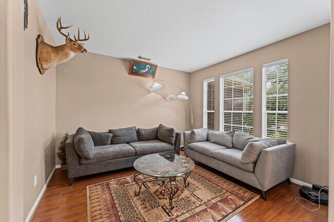 Foto del edificio - 1631 Mustang Crossing