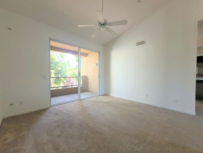 Foto del edificio - Spacious Condo Available at The Missions