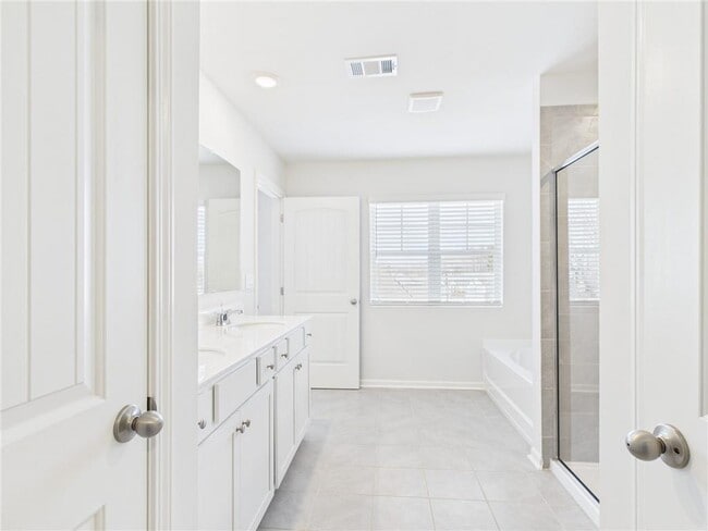 Foto del edificio - 2565 Poppy Ct