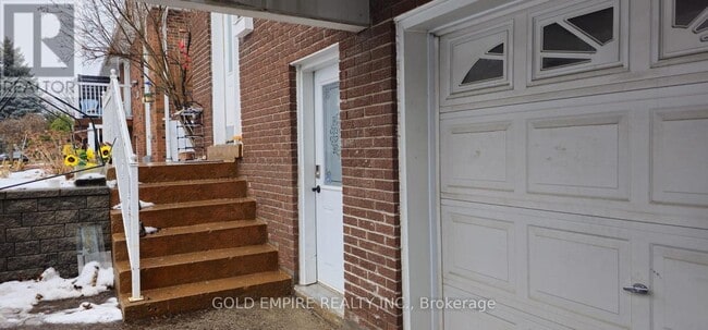 Building Photo - 1999 Carrera Ln