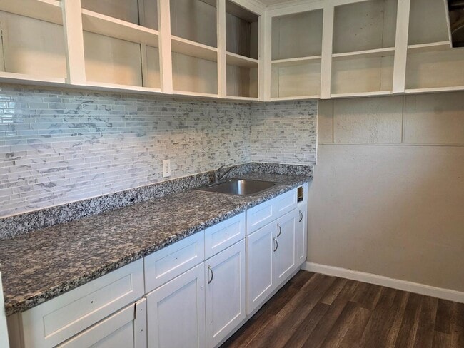 Photo - 13433 Topeka St Apartment