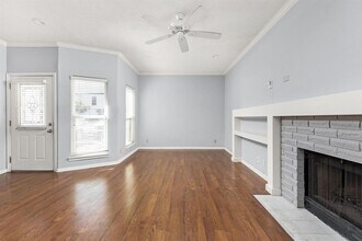 Building Photo - 1307 Kinney Ave