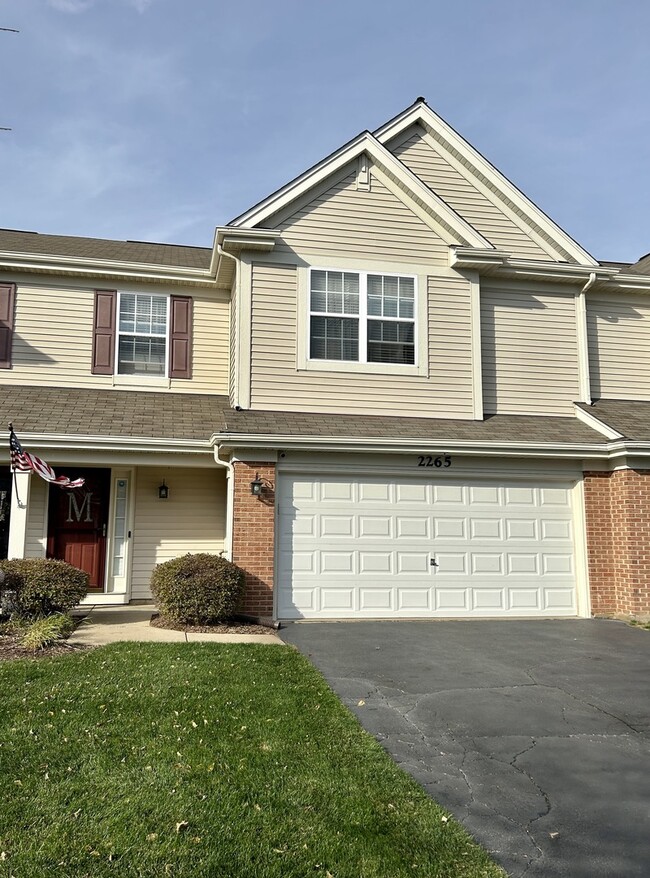 Building Photo - 2265 Pembridge Dr