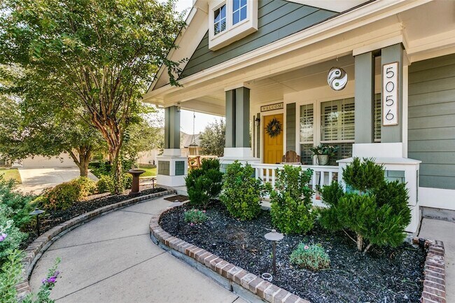 Building Photo - 5056 Holliday Dr