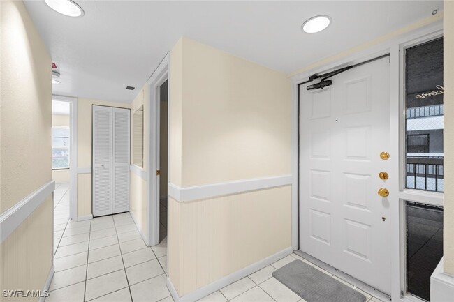 Building Photo - 3350 N Key Dr