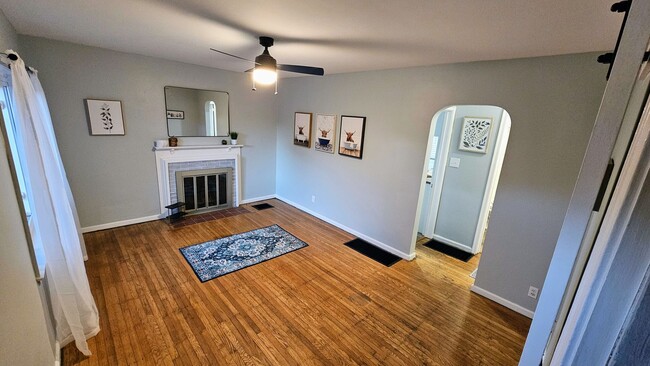 Foto del edificio - Remodeled Clintonville Cape Cod w/Private ...