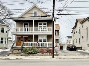 Building Photo - 328 Stevens St