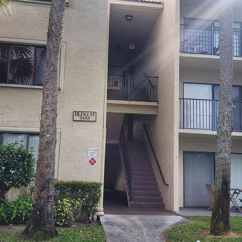 Primary Photo - 9188 W Atlantic Blvd