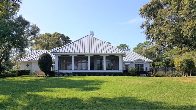 Foto del edificio - 7885 Saddlebrook Dr