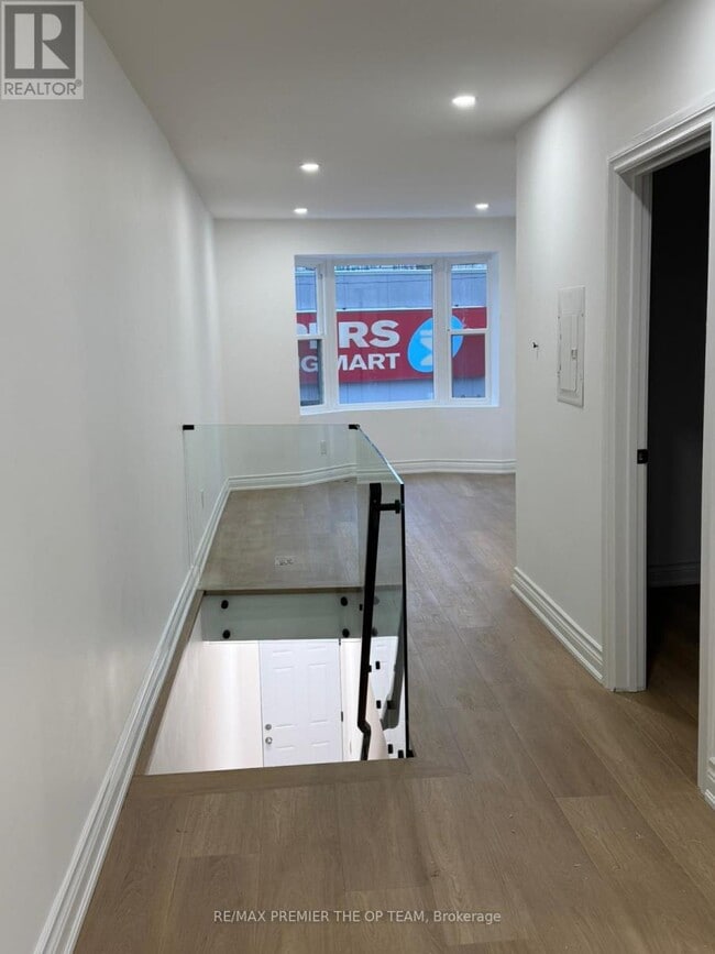 Building Photo - 54 Vaughan Rd