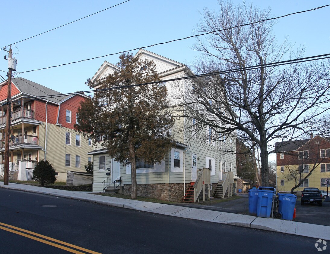 Foto del edificio - 110-112 Sunnyside Ave