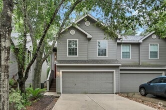 Building Photo - 27 S Villa Oaks Dr
