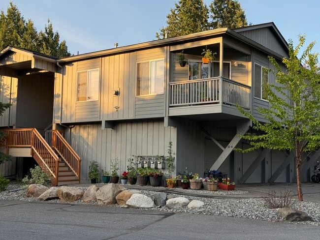 Building Photo - 3070 Lore Rd