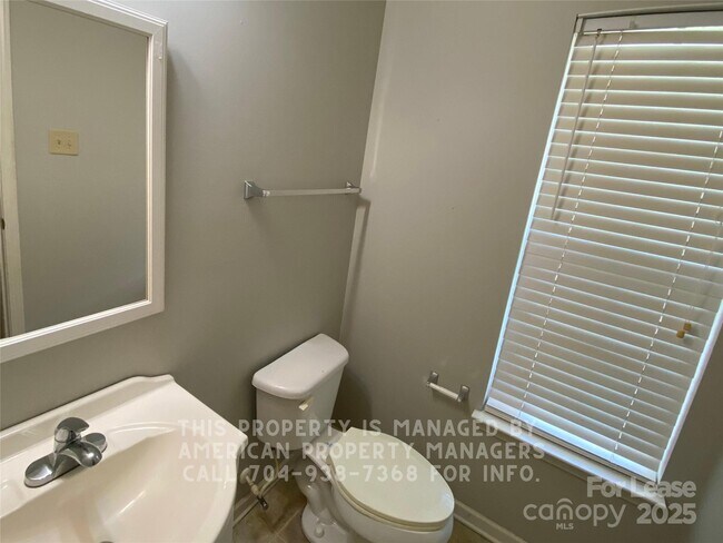 Building Photo - 1596 Matthew Allen Cir