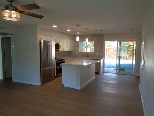 Foto del edificio - Gorgeous 3 bedroom house in Mesa! Totally renovated and ready to move in! Available NOW!