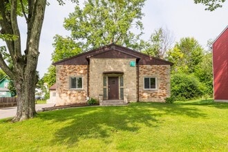 Building Photo - 313-313 Stoddard Ave