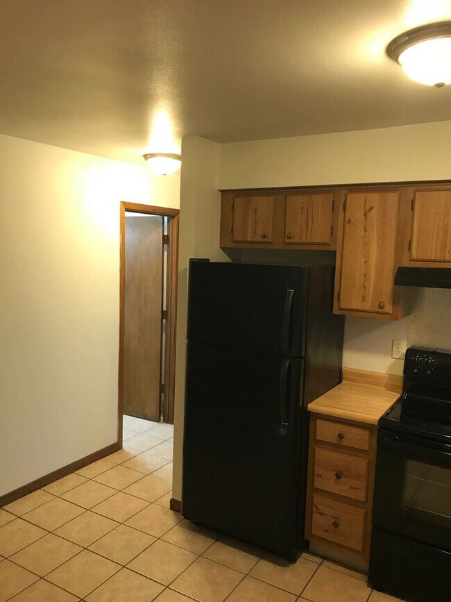 Building Photo - 4735 Wolverton Ln