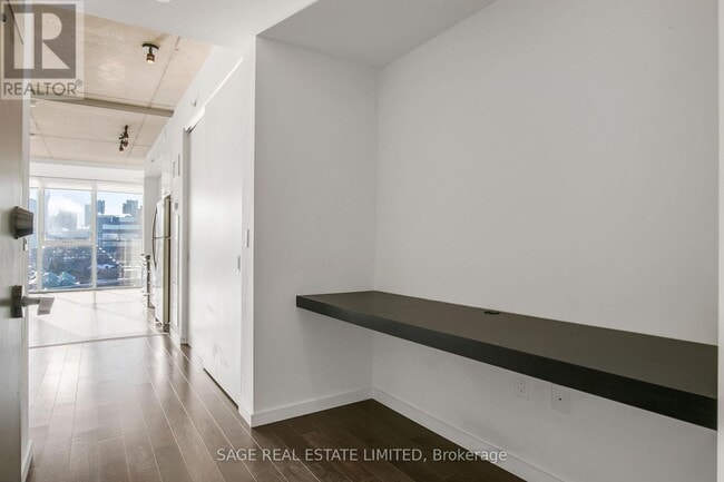 Building Photo - 32 Trolley Cres