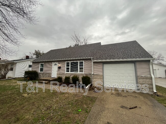 Building Photo - 2121 Gerrard Ave