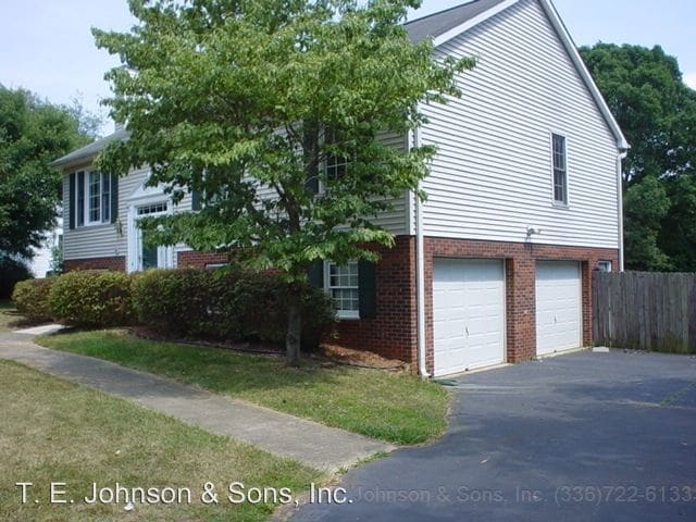 Building Photo - 6435 River Crest Dr